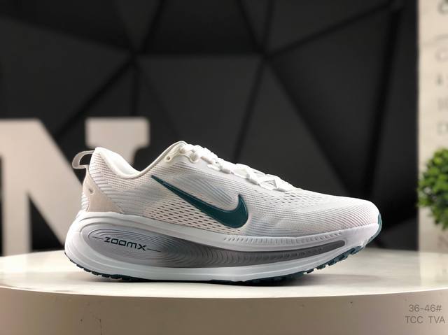 Authentic Nike Vomero 18 half-size Nike comfortable, shock-absorbing, and non-sl