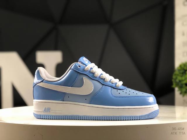 Nike Air Force 7 low-top versatile casual sneakers. Soft, springy cushioning and