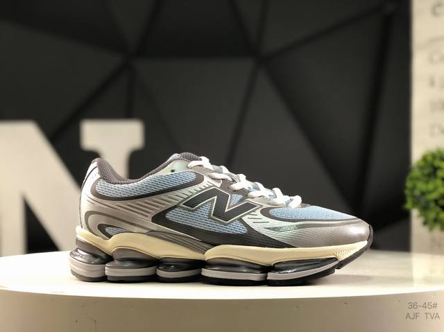 New Balance NB U2000 running shoes. This remake of a classic shoe incorporates p