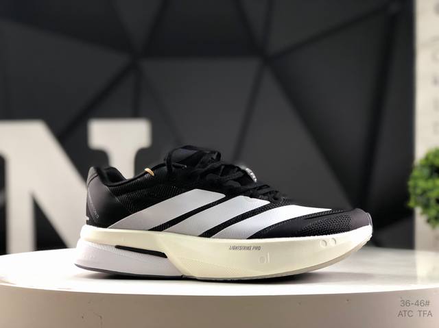 without rubbing the feet safe and anti-collision wrapped toe conforms to the hum