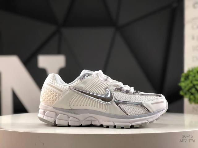 Nike Zoom Vomero 5 Sp retro-inspired mesh breathable sneakers, available now as