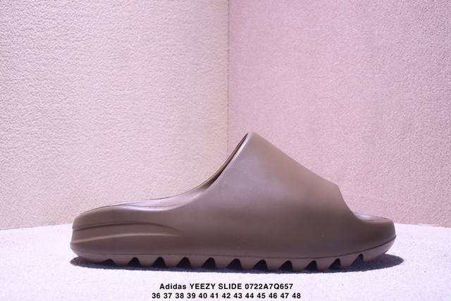 company-level Adidas Adidas Yeezy Slide coconut slippers Kanye flip flops beach
