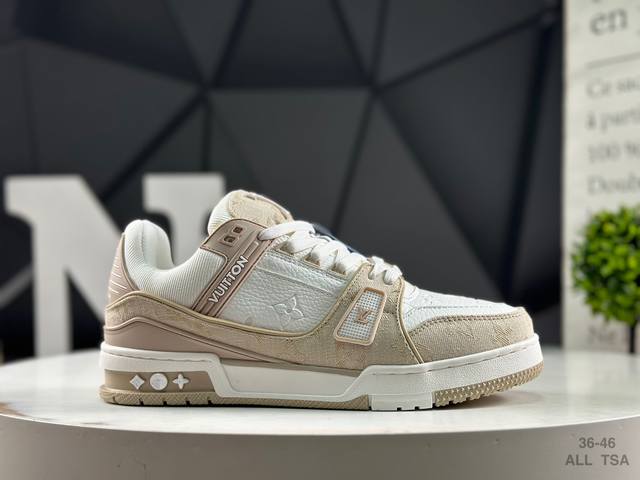Louis Vuitton LV Louis Vuitton sneakers are a favorite among fashion icons. Thei