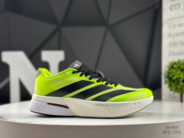 without rubbing the feet safe and anti-collision wrapped toe conforms to the hum