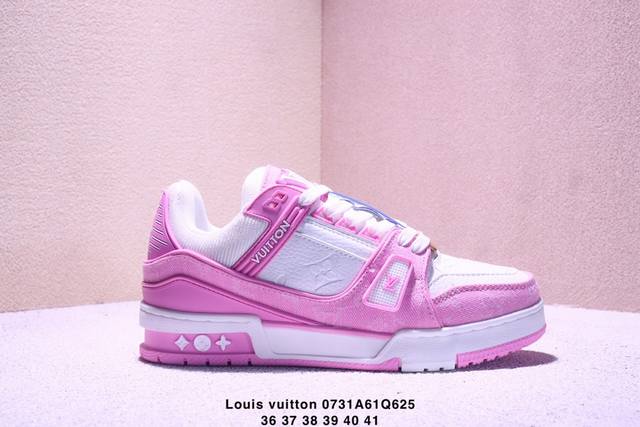 the corporate-grade Louis Vuitton Trainer Sneaker Low, a versatile sneaker for c