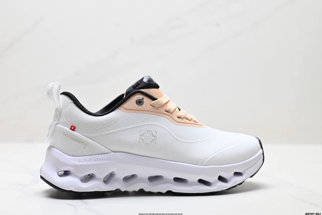 Corporate-grade On Cloudtilt lightweight sports casual shoes are very comfortabl