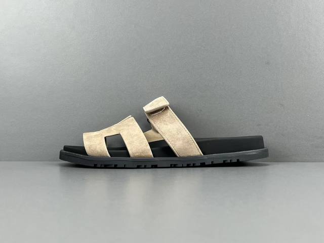 Channel advantage! God version Hermes Chypre flat heel flip flops men's size wom