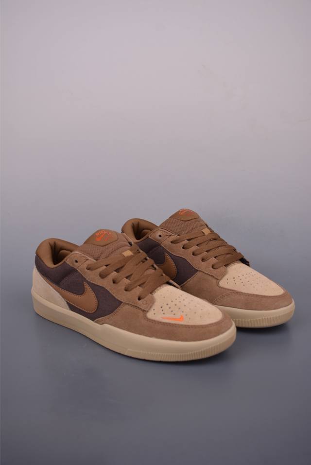 Nike SB Force 58 vulcanized cupsole. Traditional basketball style. Original last