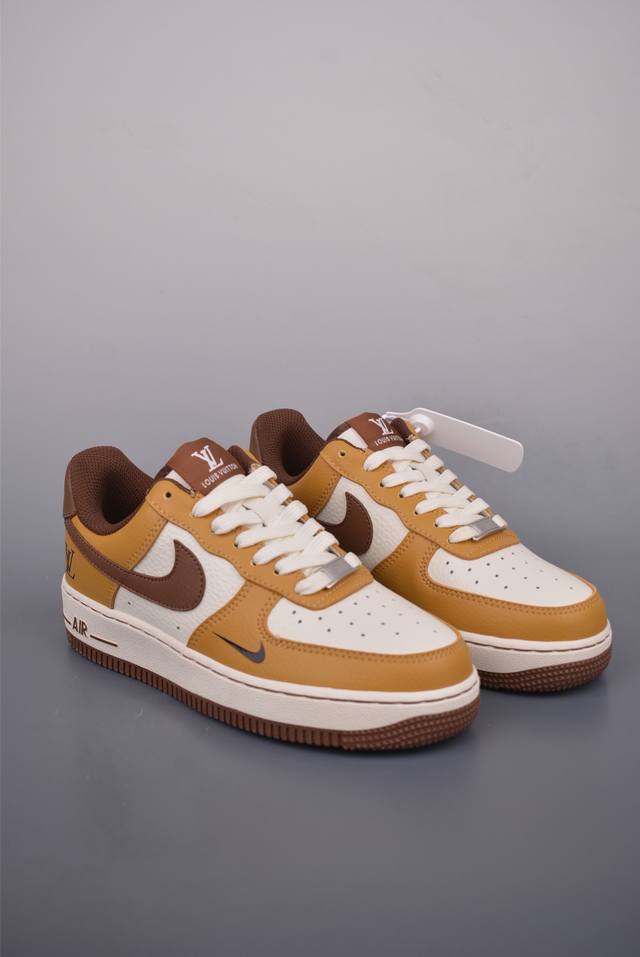Nike Air Force 1 Low Lv co-branded original last and cardboard create a pure Air