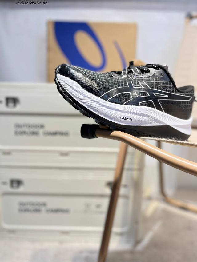 Asics Gel-Trabuco Max 3 Asics classic running shoes are now popular with functio