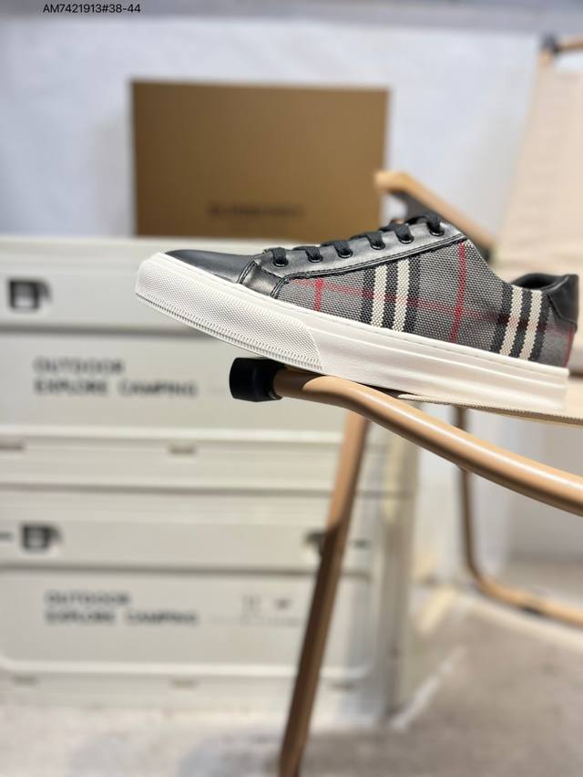 Burberry classic colorway, new men's canvas casual shoes, made from premium cowh