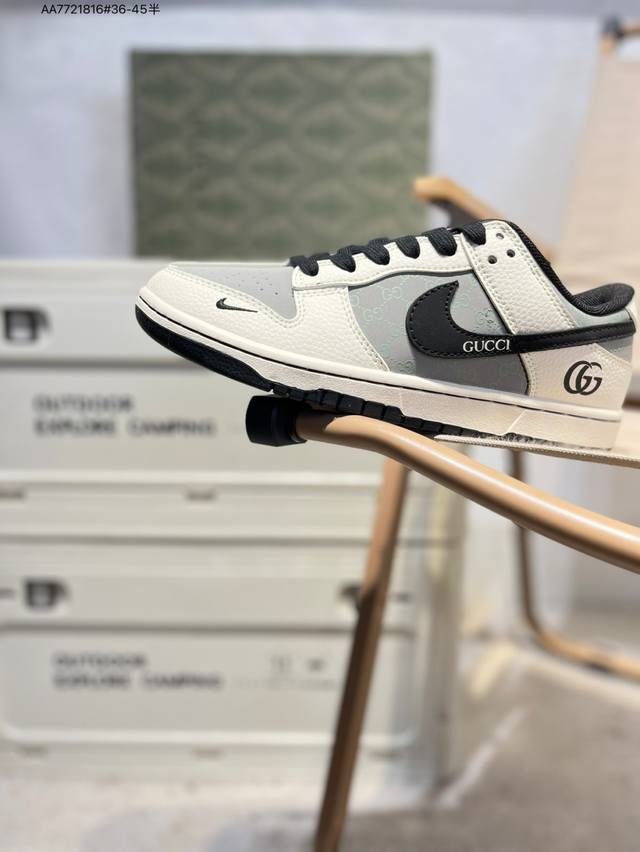 Gucci x Nike SB Dunk Low. Highly recommended. New colorway. Original top-grain m