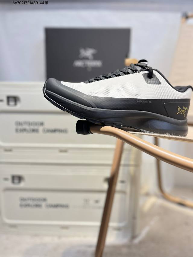 The Arc'teryx Konseal Lt W breathable men's trail running shoe is now available.