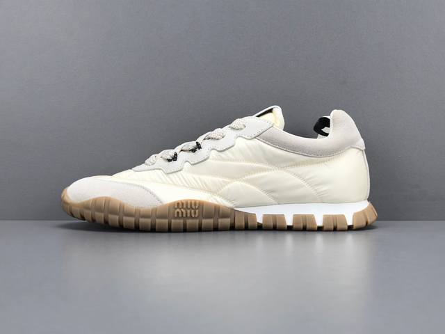 Channel advantage! Foreign trade version of Miumiu Miu Miu Tire suede round toe