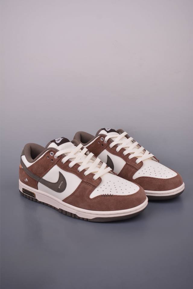 Nike SB Dunk Low Sneakerclub collaboration, pure original material from a leadin