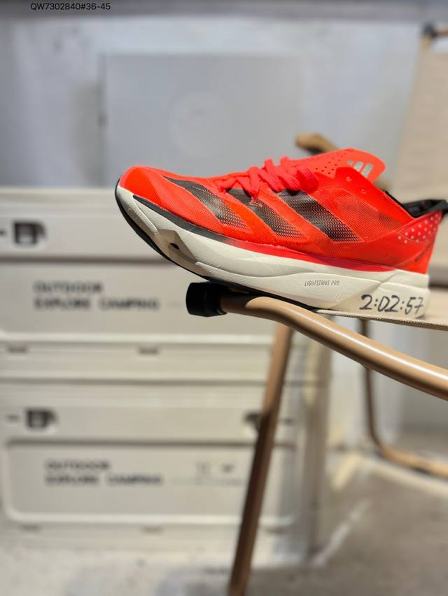 Ad Y-3 Adios Pro 3.0 lightweight running shoes with wear-resistant and shock-abs