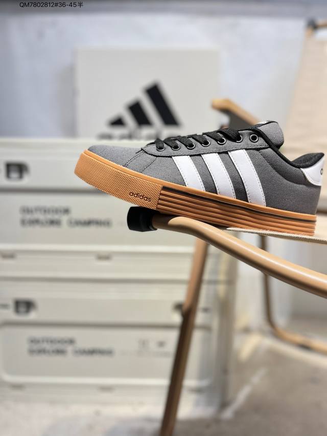 Adidas Daily 4.0 lightweight sports shoes for men and women, retro and versatile