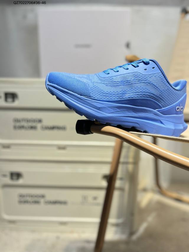 Alo Yoga Recovery Mode comfortable and simple running shoes, non-slip and wear-r