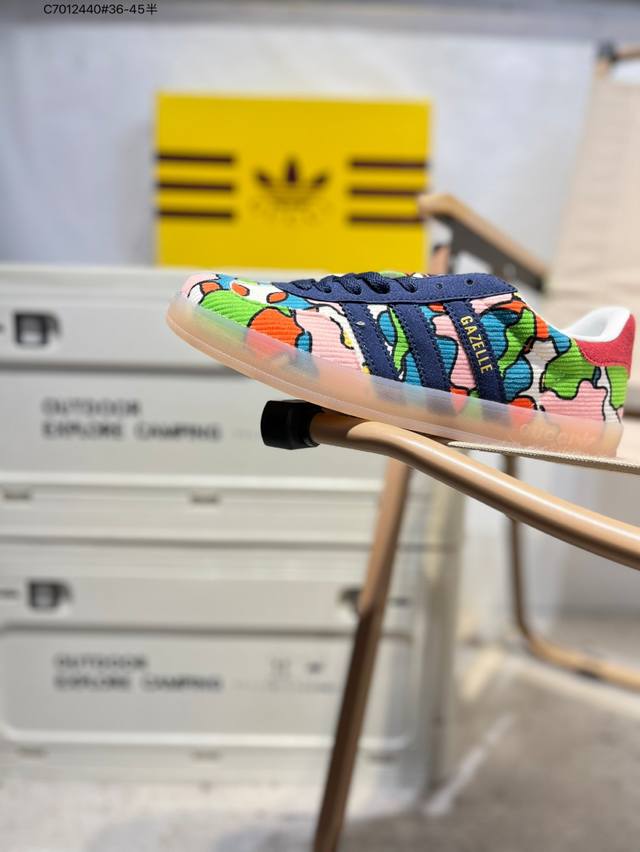 Ad Originals Gazelle Indoor Retro Casual Sneakers with Anime-themed Trefoil Pain