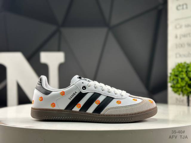 adidas Ad Original Samba Og Retro Classic Lightweight Sneakers This Samba showc