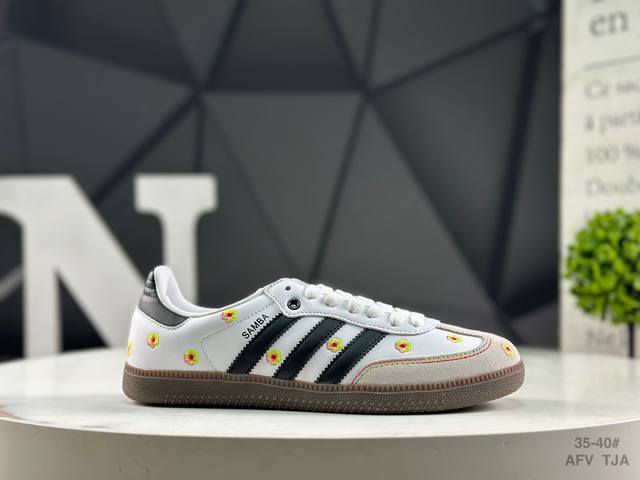 adidas Ad Original Samba Og Retro Classic Lightweight Sneakers This Samba showc
