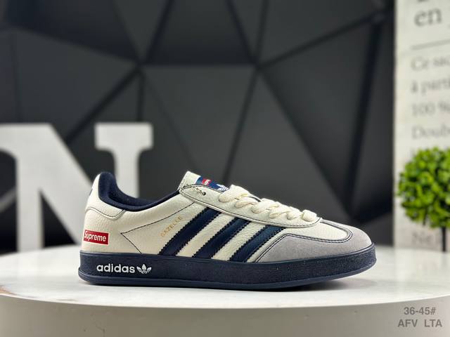 Company-grade with half-size Adidas Samba Og classic shoes Adidas nearly 70 yea