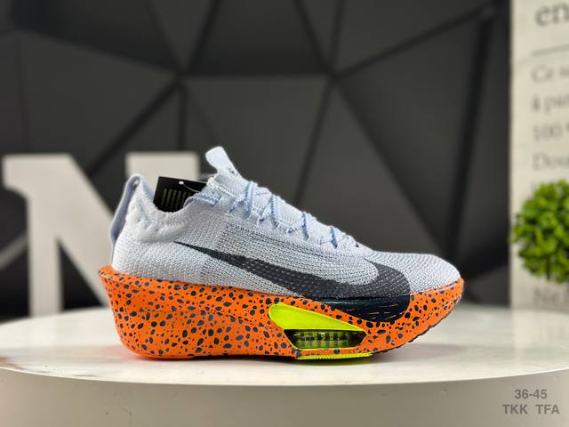Nike Air Zoom Alphafly Next% 3 MarathonThe new marathon super running shoe is th
