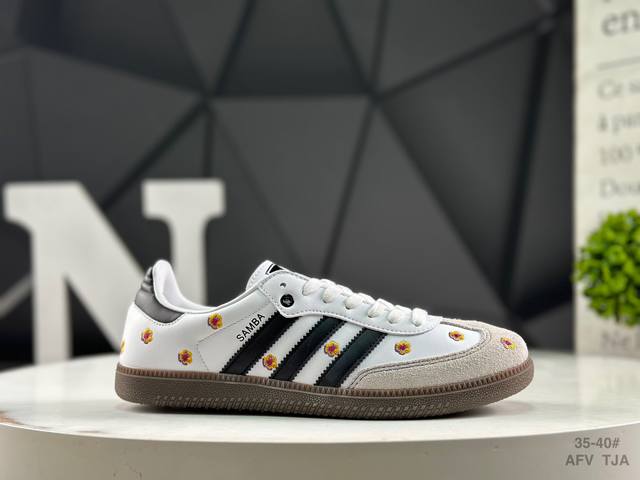 adidas Ad Original Samba Og Retro Classic Lightweight Sneakers This Samba showc
