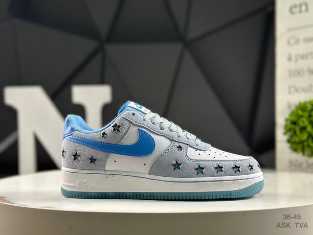 Nike Air Force 1 '07 Low low-top sneakers and casual shoes. Hemming is difficult