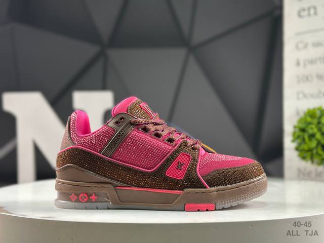Louis Vuitton LV Louis Vuitton sneakers are a favorite among celebrities. Their