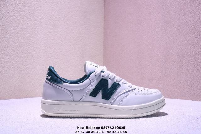 Company-level original channel and authentic New Balance retro running shoes in