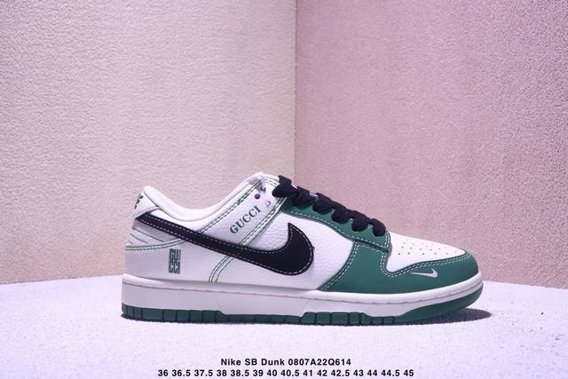 Overseas hit limited edition! High-end customized Nike SB Dunk Low "Labubu Labu