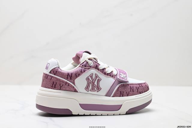 260 A popular spring preppy style for corporate-grade women. Exclusively availab