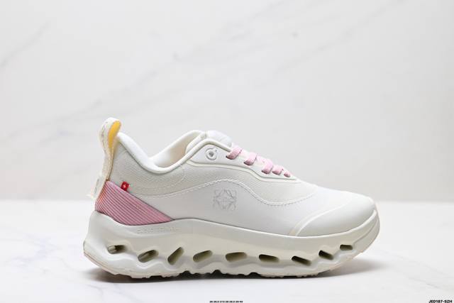 Loewe x On Cloudtilt lightweight sports casual shoes are very comfortable, with