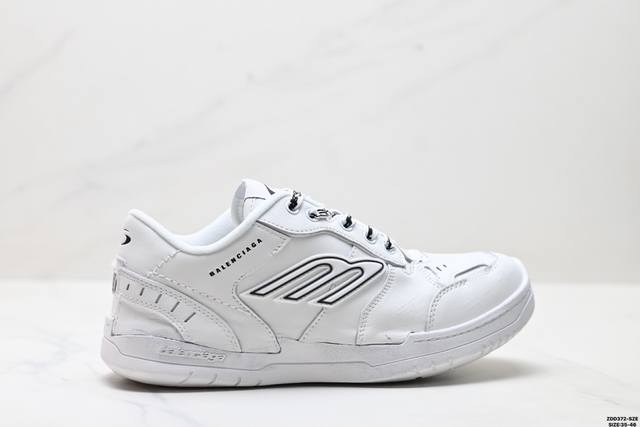 Company-level Balenciaga Hamptons Worn-Out round-toe lace-up distressed low-top