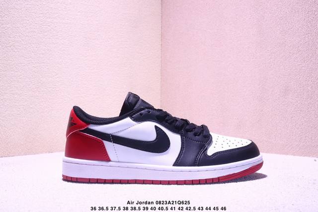 Jordan Jordan men's and women's shoes are half-size, developed based on the orig