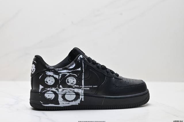 Authentic Nike Air Force 1'07 low-top versatile casual sneakers. Soft, springy c