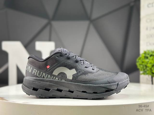 On Angpao Cloudultra 3 lightweight sports casual shoes! Very comfortable, with a
