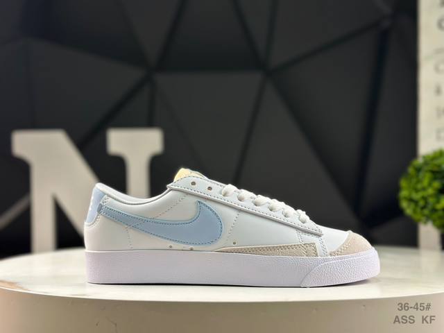 Authentic half-size Nike Blazer Low '77 Jumbo. A versatile piece, this all-new u