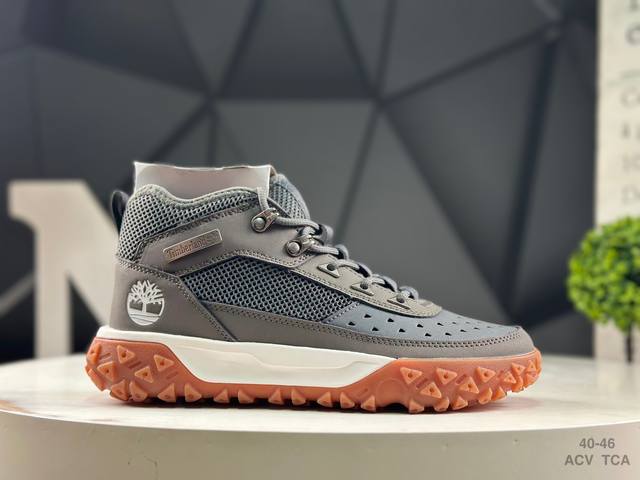 Timberland Timberland outdoor high-top casual shoes in original box and packagin
