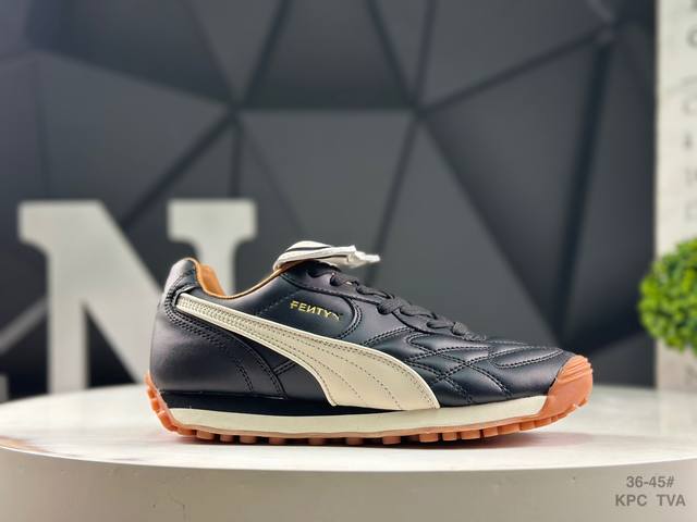 The Puma Avanti long-tongued shoe reinterprets football fashion. International