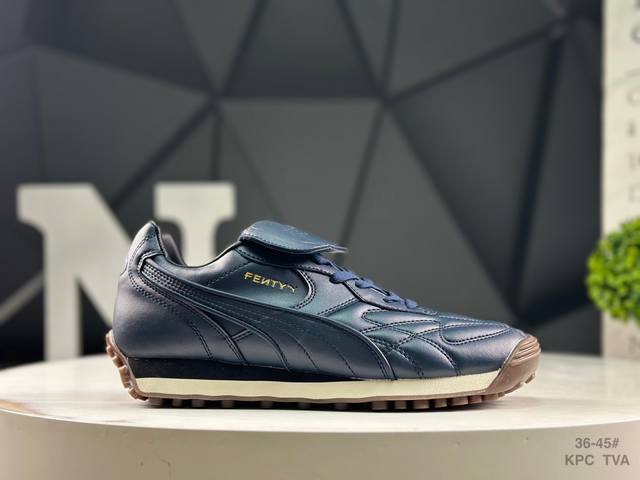 The Puma Avanti long-tongued shoe reinterprets football fashion. International