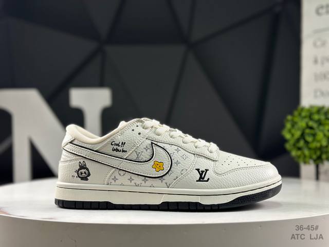 Nike SB Dunk Low, pure original from a major manufacturer. Highly recommended. M