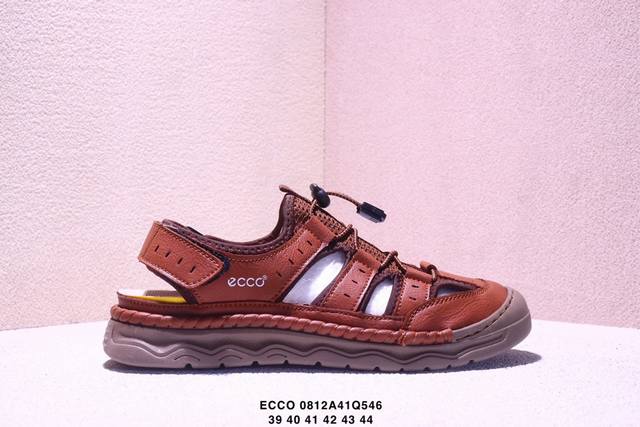 New Ecco sandals. Comfortable, breathable fabric fits all foot shapes for a com