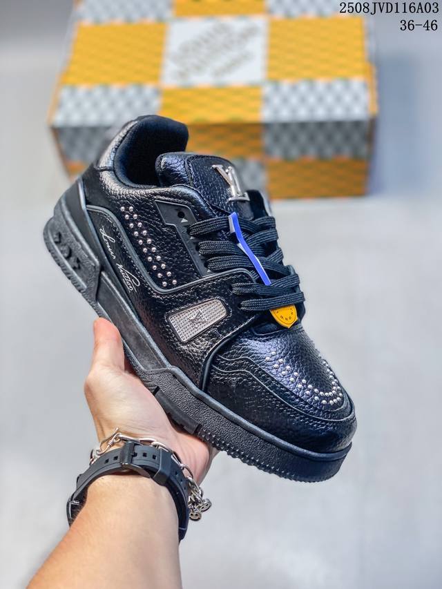 Brand new Lv diamond Louis Vuitton Trainer Sneaker Low casual sports culture ve