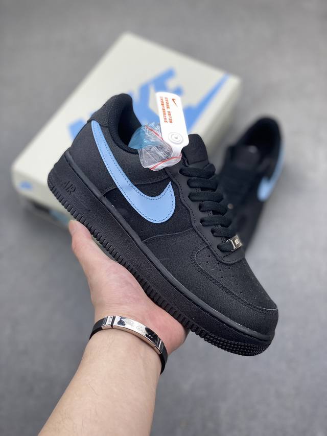 Nike Air Force 1 Low 07 Original last and cardboard create a pure low-top Air Fo
