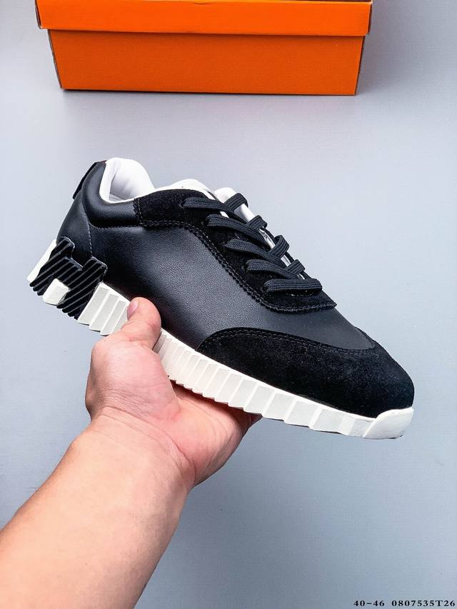Hermes Bouncing low-top casual shoes in an old-money style. DDD. High-quality, h