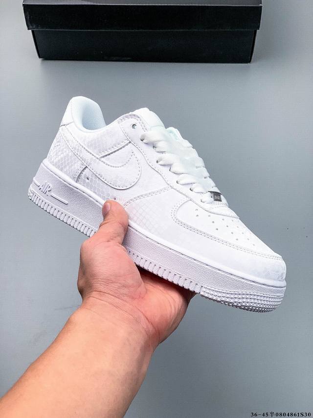 Original last data paper version, made of hard, high-quality leather upper mate