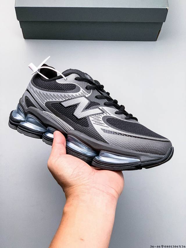 New Balance Nb U 0Ea running shoes. This remake of a classic shoe incorporates