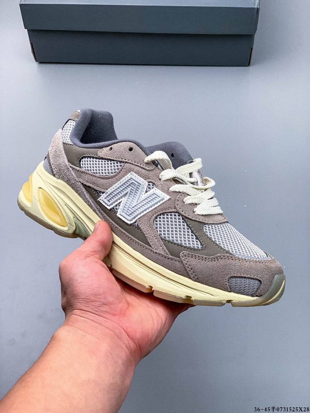 Company Level! New Balance M2010 series retro dad-style mesh running sneakers (D